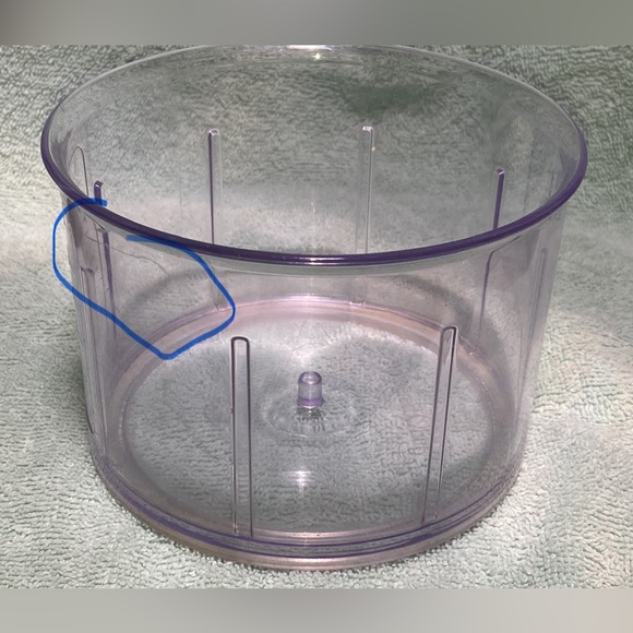 PAMPERED CHEF MANUAL FOOD PROCESSOR, INCLUDES HANDLE, LID & BOWL -PRE OWNED - Picture 11 of 14